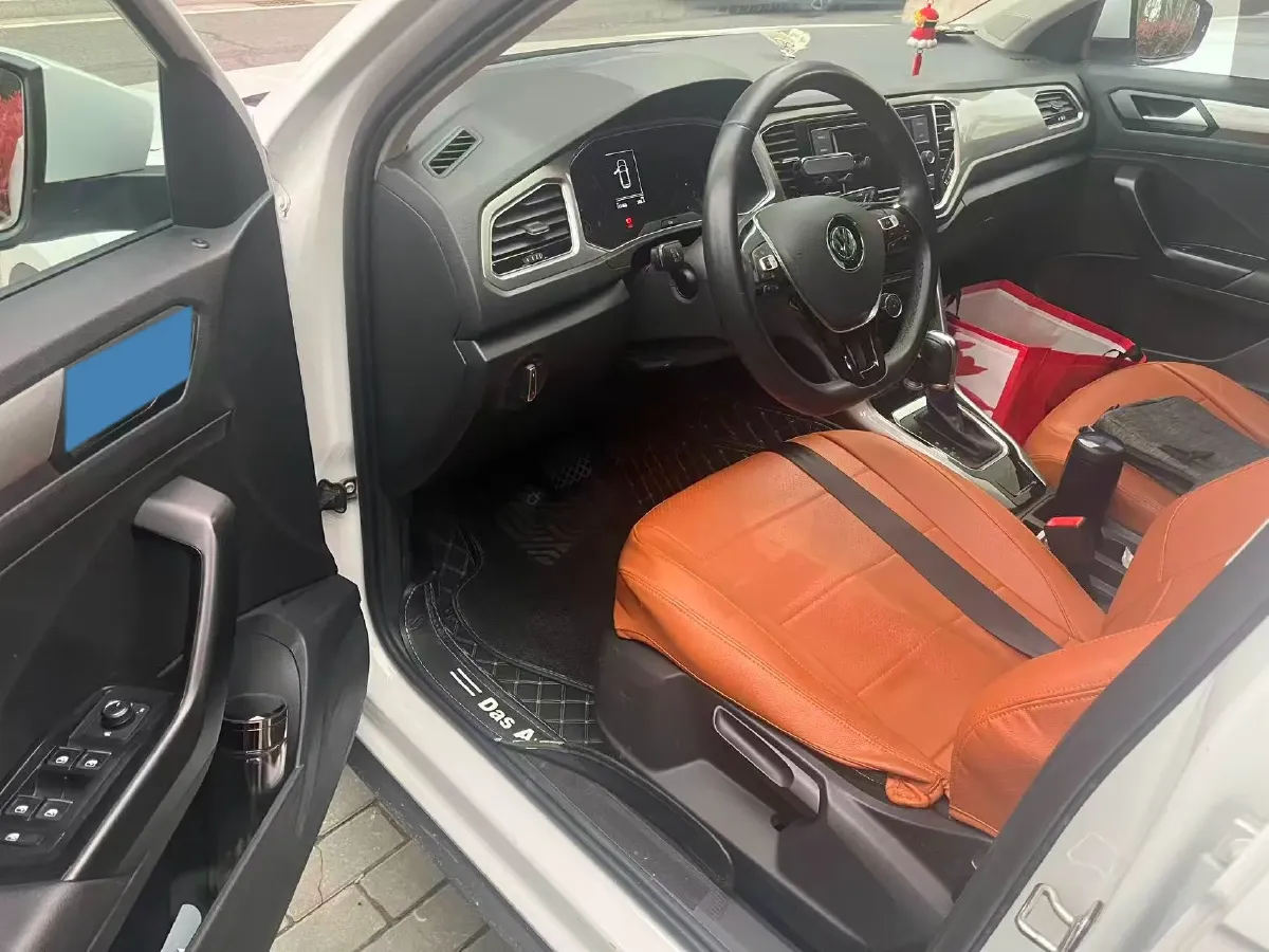 2019 Volkswagen T-Roc 1.4T 131HP L4 7DCT,autocango,china used car exporter,china ev exporter,chinese used car exporter,chinese used ev exporter