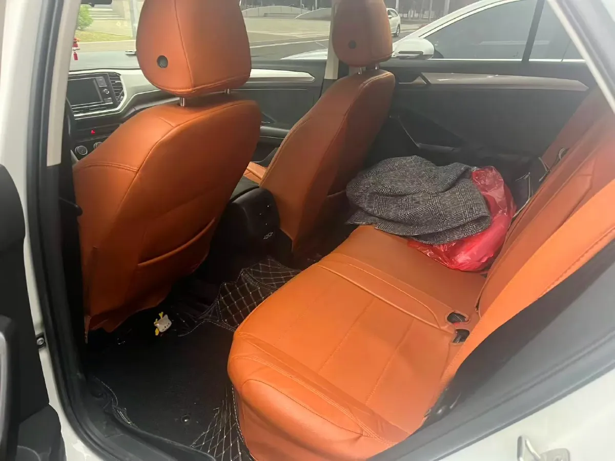 2019 Volkswagen T-Roc 1.4T 131HP L4 7DCT,autocango,china used car exporter,china ev exporter,chinese used car exporter,chinese used ev exporter