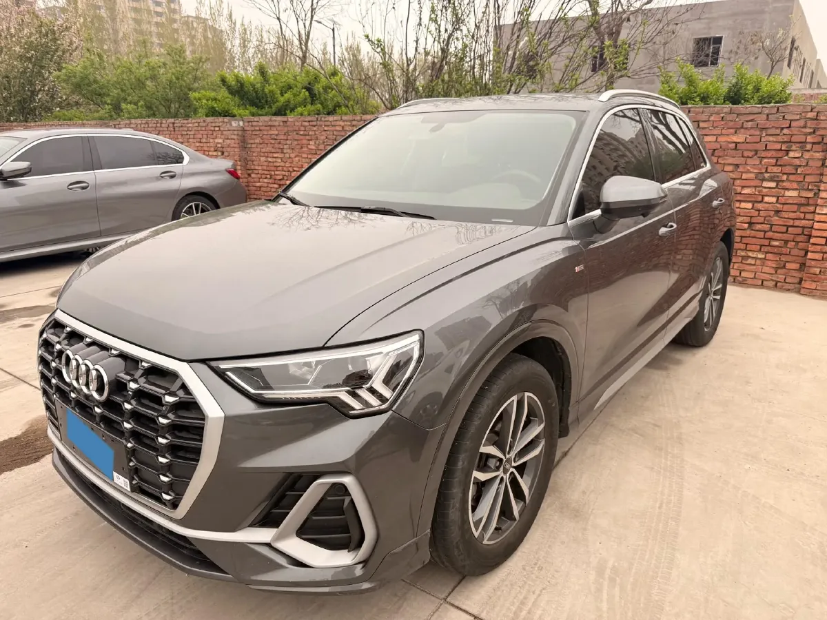 2022 Audi Q3 1.4T 150HP L4 7DCT,autocango,china used car exporter,china ev exporter,chinese used car exporter,chinese used ev exporter