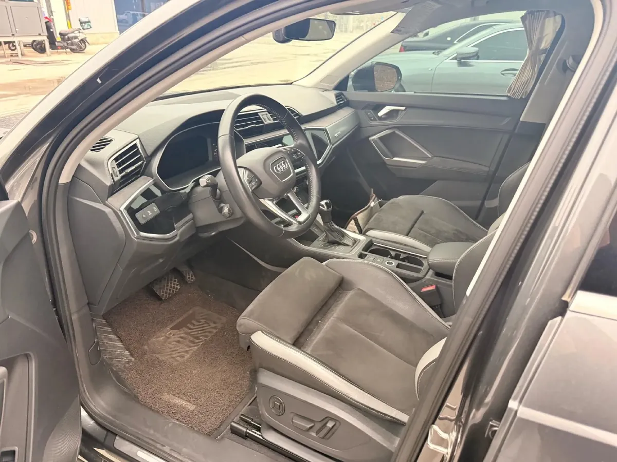 2022 Audi Q3 1.4T 150HP L4 7DCT,autocango,china used car exporter,china ev exporter,chinese used car exporter,chinese used ev exporter
