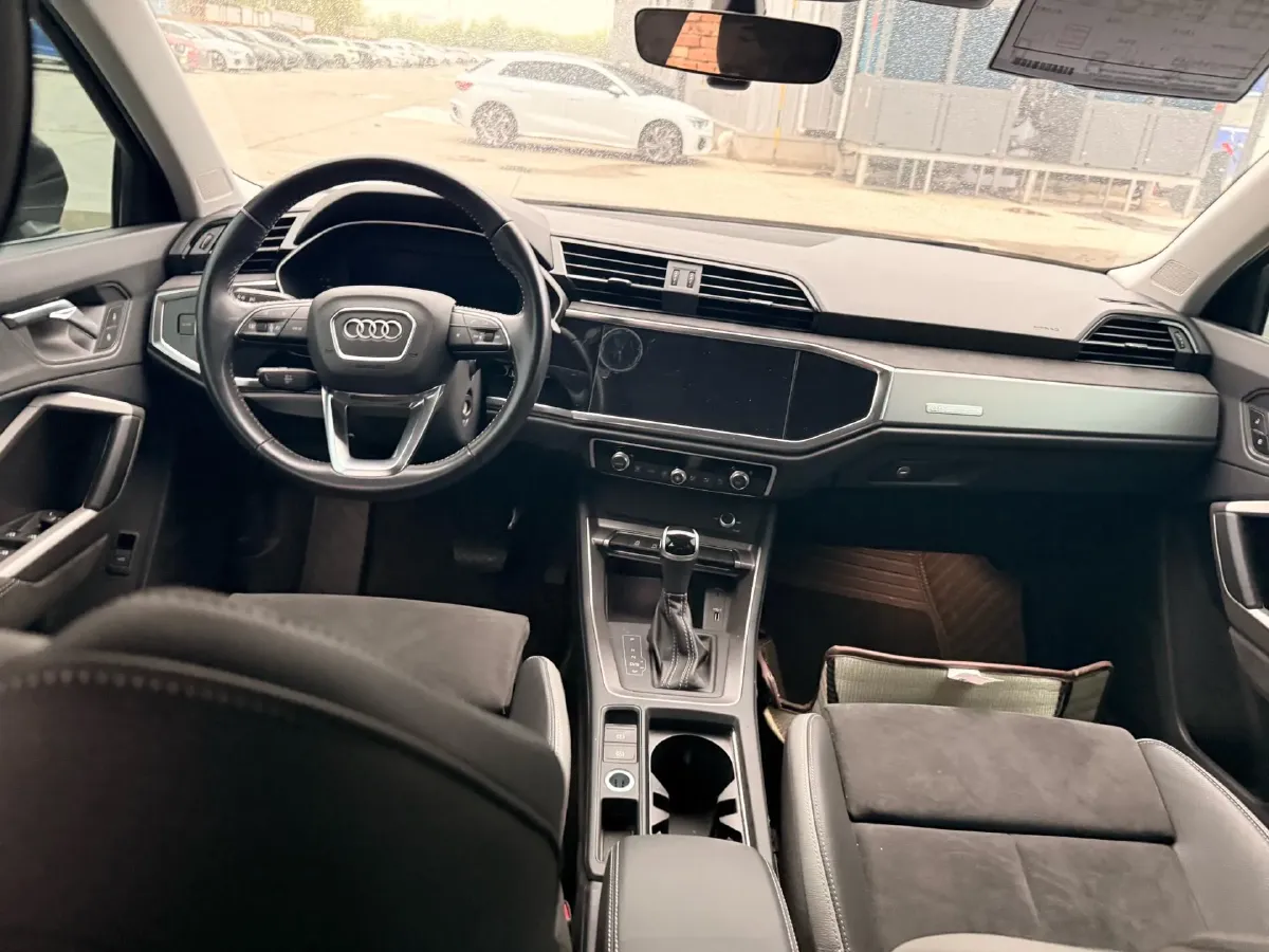 2022 Audi Q3 1.4T 150HP L4 7DCT,autocango,china used car exporter,china ev exporter,chinese used car exporter,chinese used ev exporter