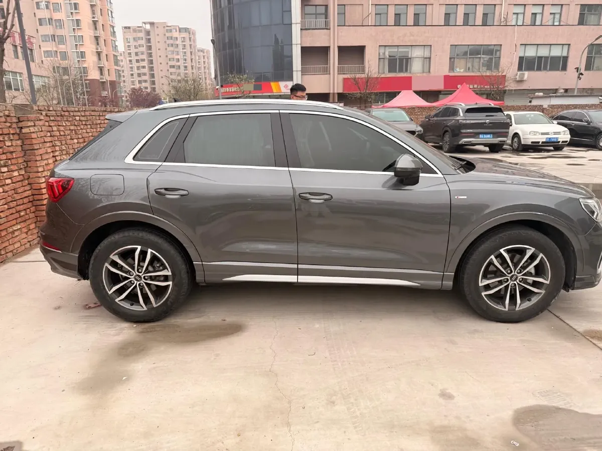 2022 Audi Q3 1.4T 150HP L4 7DCT,autocango,china used car exporter,china ev exporter,chinese used car exporter,chinese used ev exporter