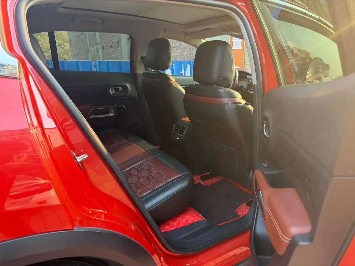 2017 Citroen C5 Aircross 1.8T 204HP L4 6AT,autocango,china used car exporter,china ev exporter,chinese used car exporter,chinese used ev exporter