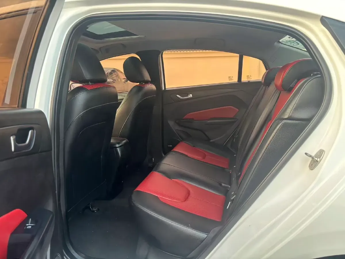 2017 Chery Arrizo 5 1.5L 116HP L4 CVT,autocango,china used car exporter,china ev exporter,chinese used car exporter,chinese used ev exporter