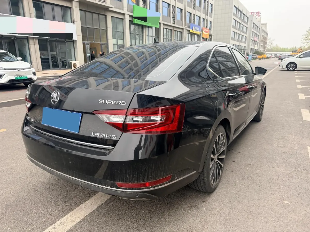2016 Skoda Superb 1.8T 180HP L4 7DCT,autocango,china used car exporter,china ev exporter,chinese used car exporter,chinese used ev exporter