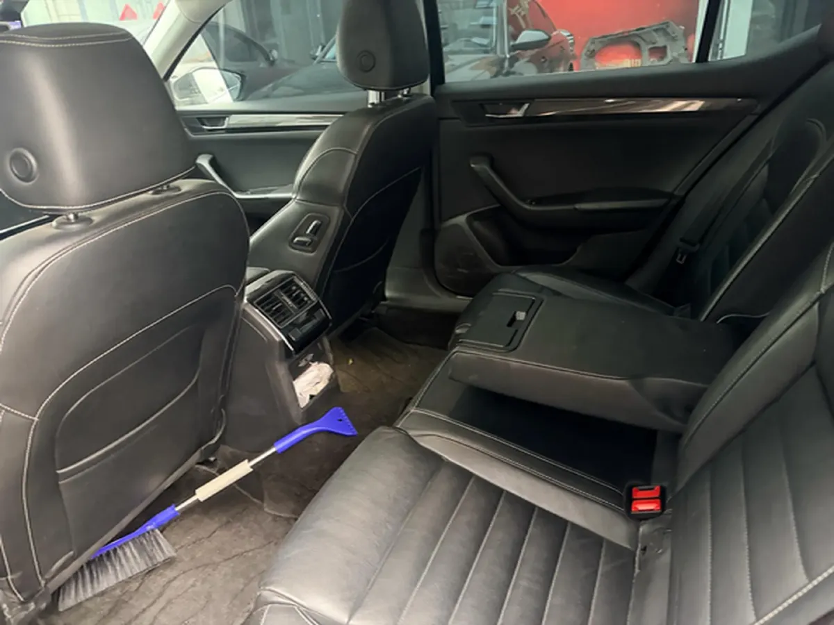 2016 Skoda Superb 1.8T 180HP L4 7DCT,autocango,china used car exporter,china ev exporter,chinese used car exporter,chinese used ev exporter