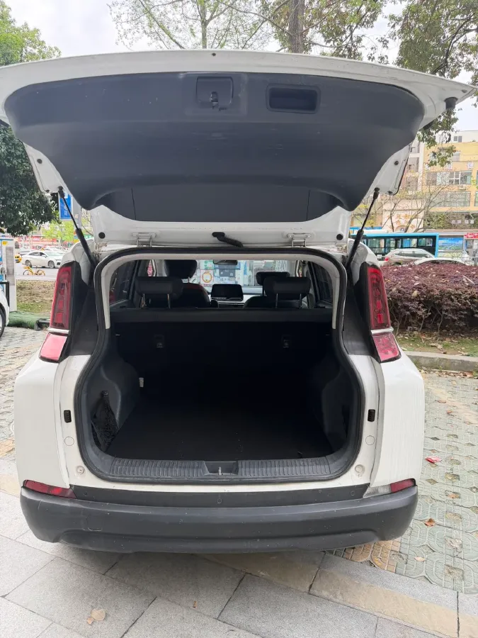 2022 JMC YuHu 7 2.0T 141HP L4 8AT,autocango,china used car exporter,china ev exporter,chinese used car exporter,chinese used ev exporter