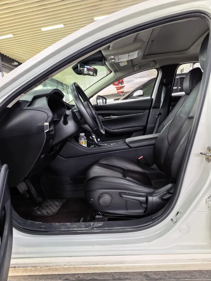 2021 Mazda 3 Axela 2.0L 158HP L4 6AT,autocango,china used car exporter,china ev exporter,chinese used car exporter,chinese used ev exporter