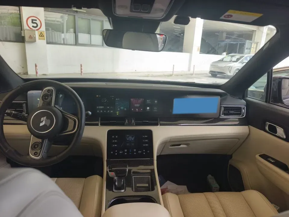 2020 Li ONE Range Extended 131HP REEV 40.5KWH,autocango,china used car exporter,china ev exporter,chinese used car exporter,chinese used ev exporter