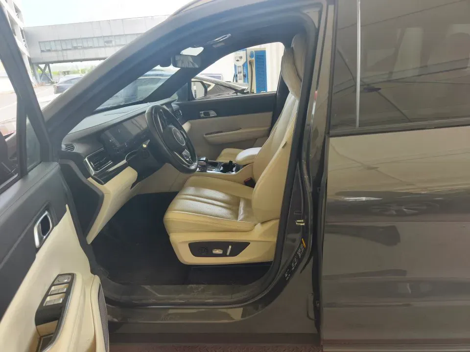 2020 Li ONE Range Extended 131HP REEV 40.5KWH,autocango,china used car exporter,china ev exporter,chinese used car exporter,chinese used ev exporter