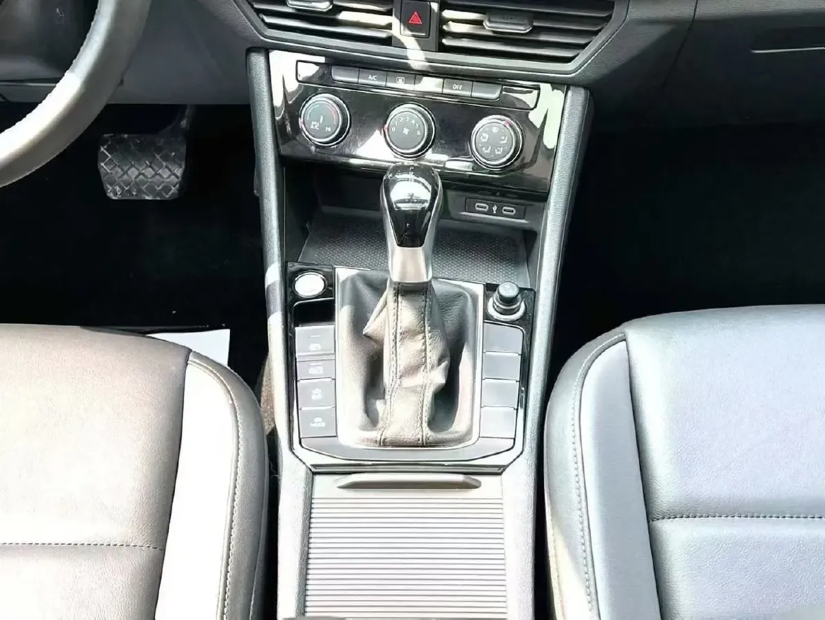 2021 Volkswagen Sagitar 1.4T 150HP L4 7DCT,autocango,china used car exporter,china ev exporter,chinese used car exporter,chinese used ev exporter