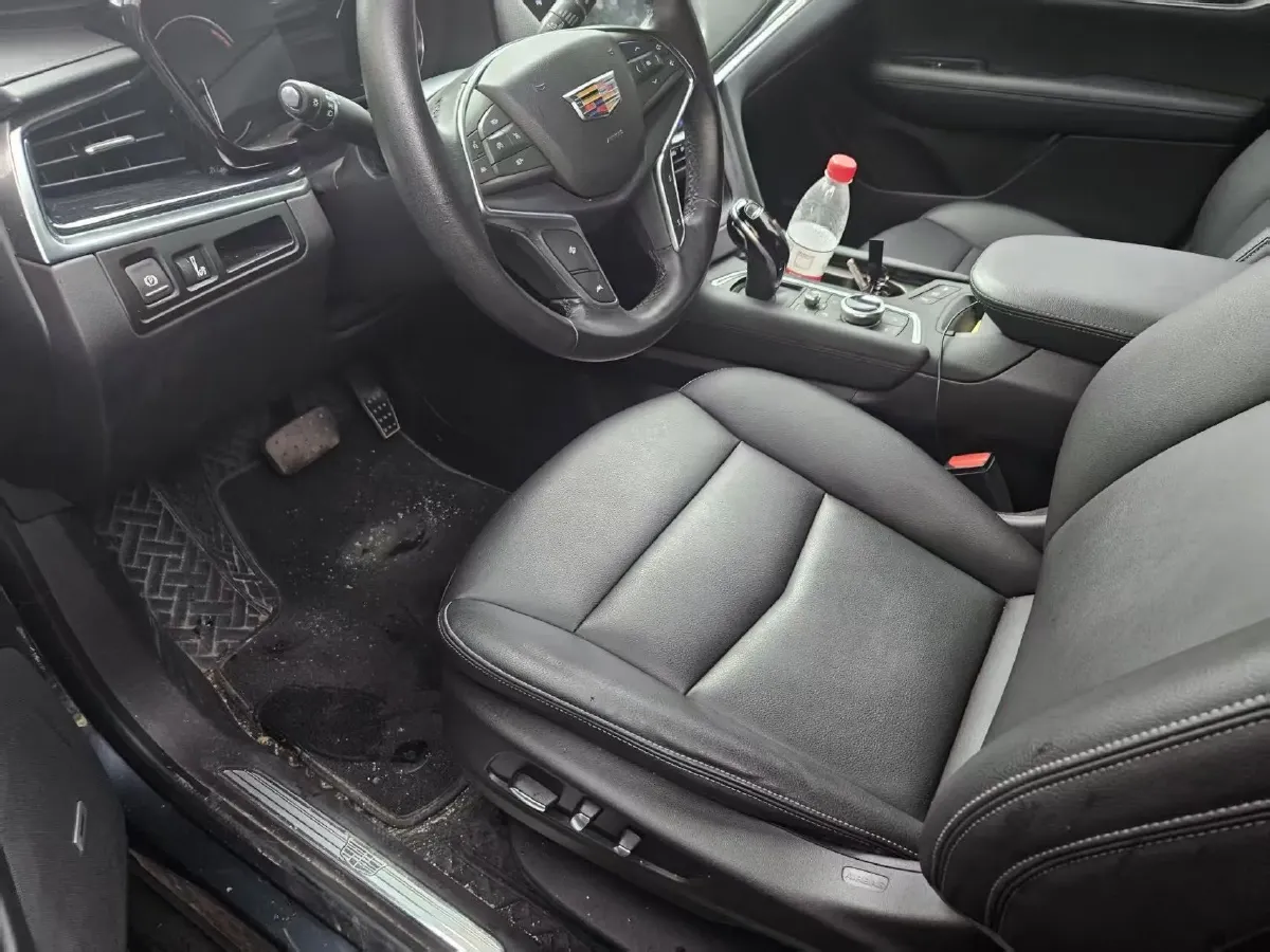 2023 Cadillac XT5 2.0T 237HP L4 9AT,autocango,china used car exporter,china ev exporter,chinese used car exporter,chinese used ev exporter