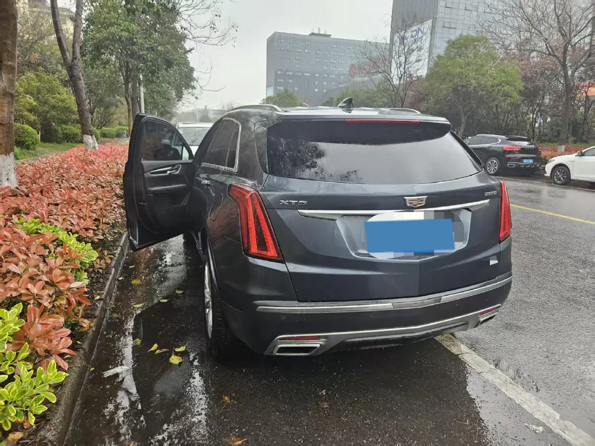 2023 Cadillac XT5 2.0T 237HP L4 9AT,autocango,china used car exporter,china ev exporter,chinese used car exporter,chinese used ev exporter