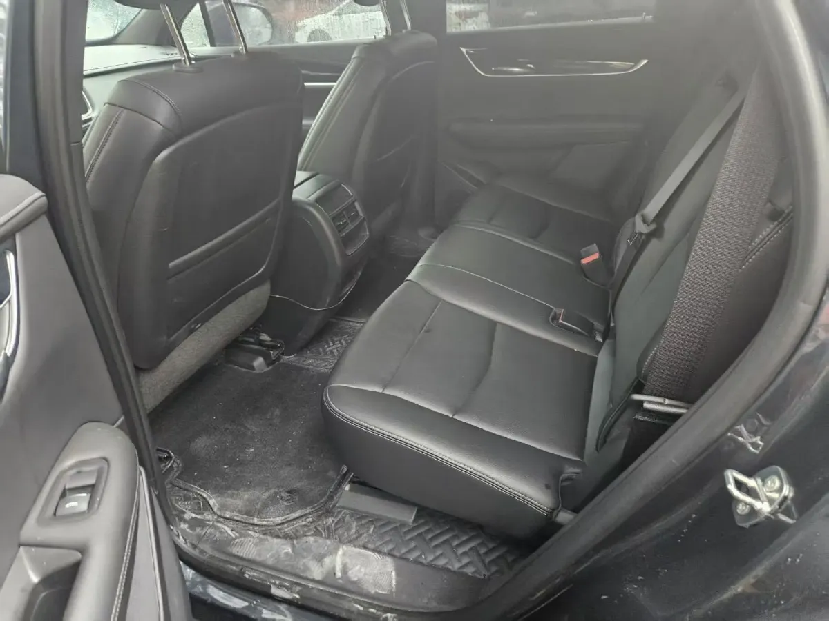 2023 Cadillac XT5 2.0T 237HP L4 9AT,autocango,china used car exporter,china ev exporter,chinese used car exporter,chinese used ev exporter