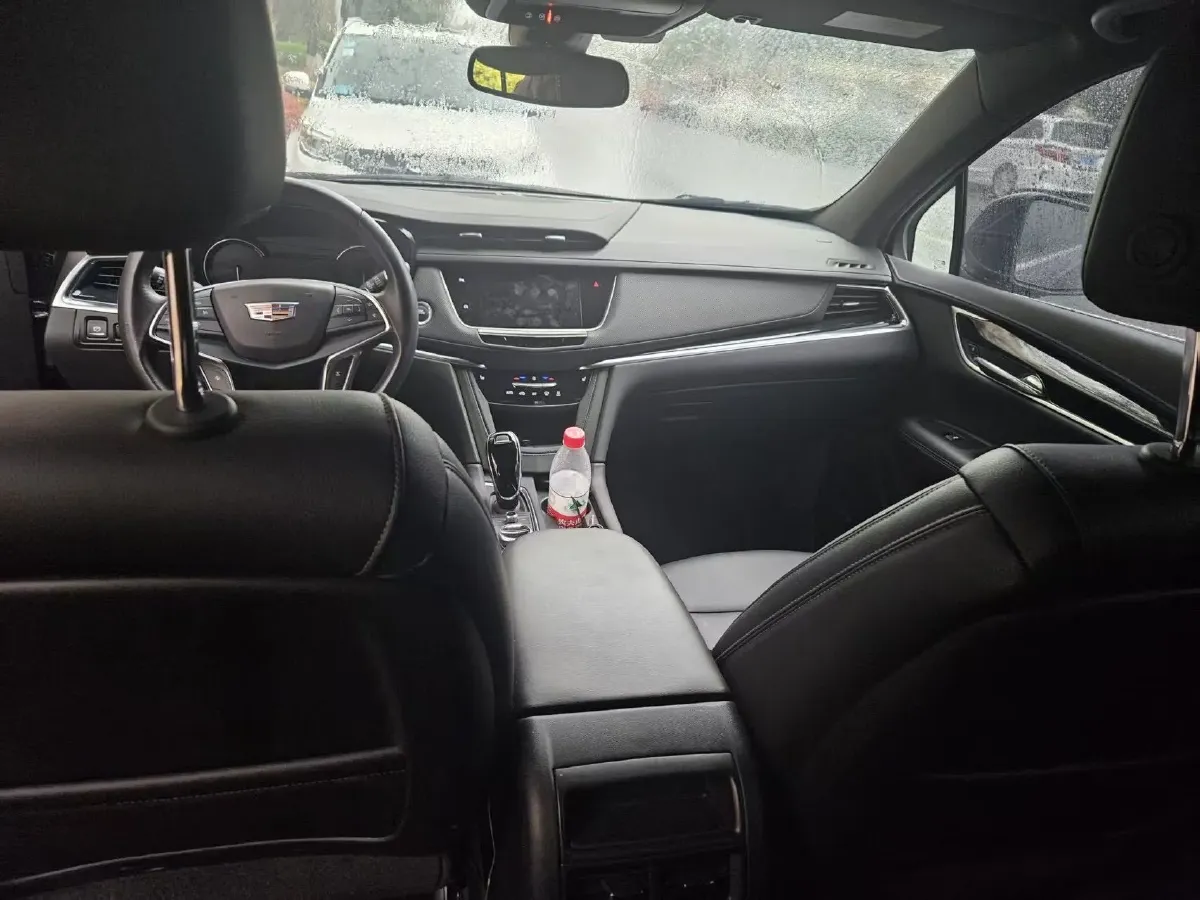 2023 Cadillac XT5 2.0T 237HP L4 9AT,autocango,china used car exporter,china ev exporter,chinese used car exporter,chinese used ev exporter