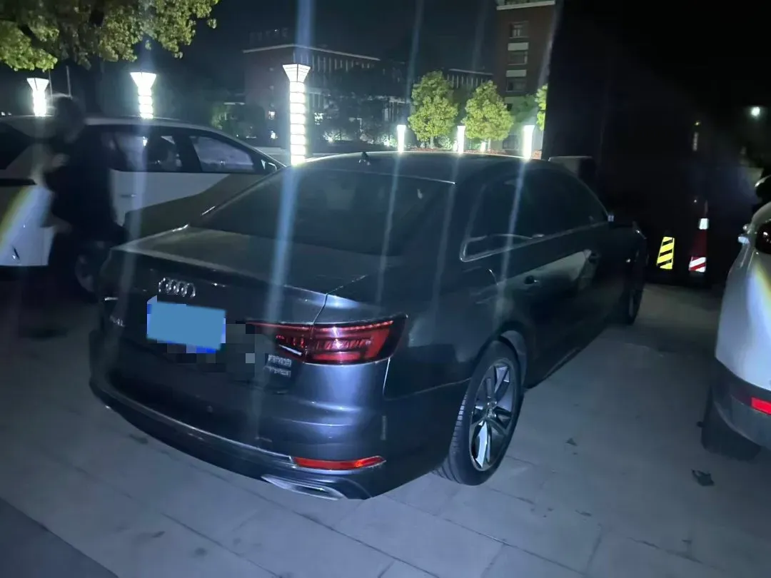2019 Audi A4L 2.0T 190HP L4 7DCT,autocango,china used car exporter,china ev exporter,chinese used car exporter,chinese used ev exporter