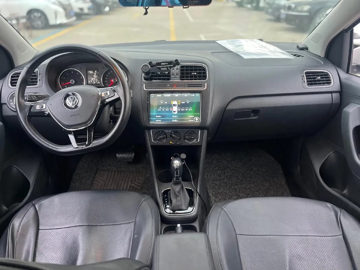 2016 Volkswagen Polo 1.6L 110HP L4 6AT,autocango,china used car exporter,china ev exporter,chinese used car exporter,chinese used ev exporter