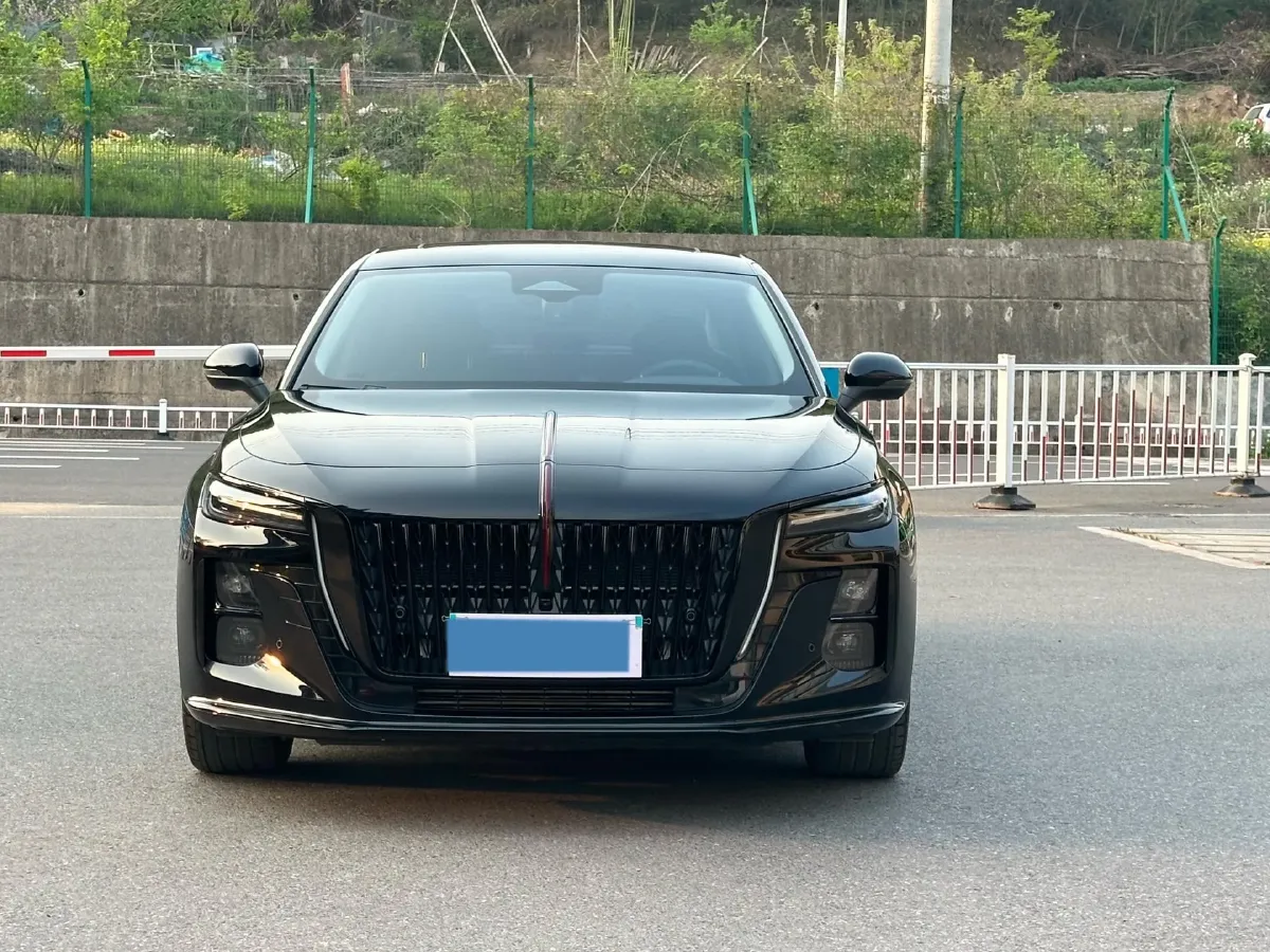 2025 HongQi H5 2.0T 224HP L4 8AT,autocango,china used car exporter,china ev exporter,chinese used car exporter,chinese used ev exporter