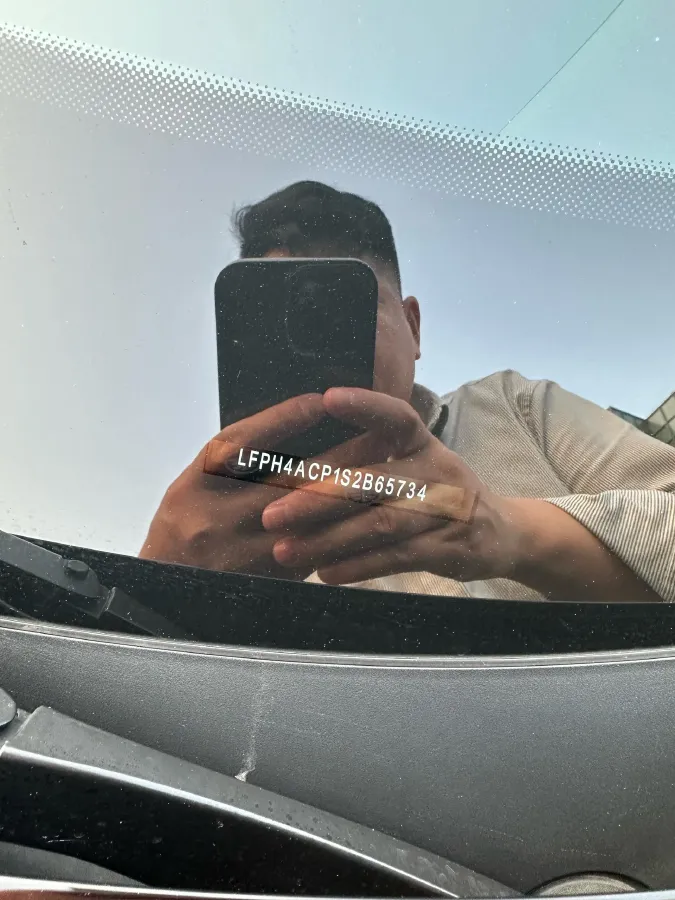 2025 HongQi H5 2.0T 224HP L4 8AT,autocango,china used car exporter,china ev exporter,chinese used car exporter,chinese used ev exporter