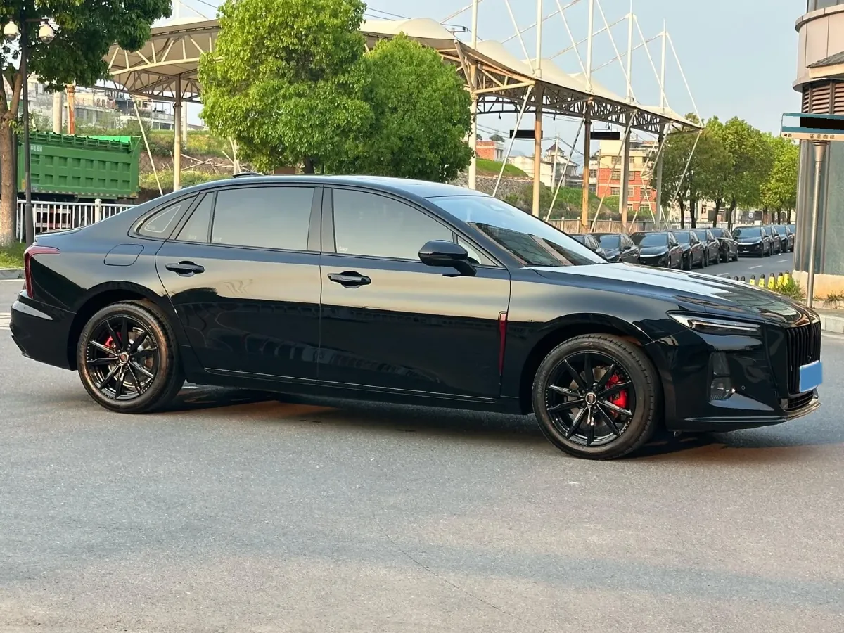 2025 HongQi H5 2.0T 224HP L4 8AT,autocango,china used car exporter,china ev exporter,chinese used car exporter,chinese used ev exporter