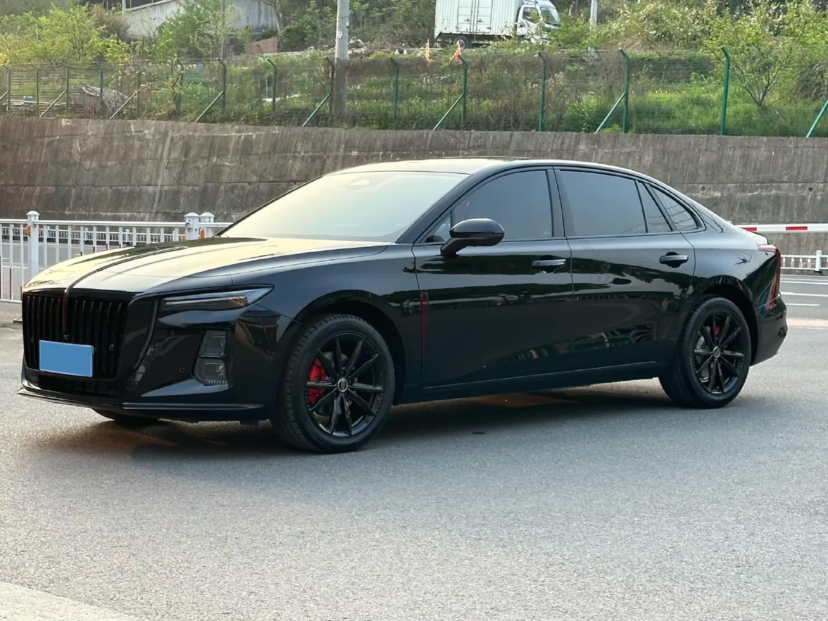 2025 HongQi H5 2.0T 224HP L4 8AT,autocango,china used car exporter,china ev exporter,chinese used car exporter,chinese used ev exporter