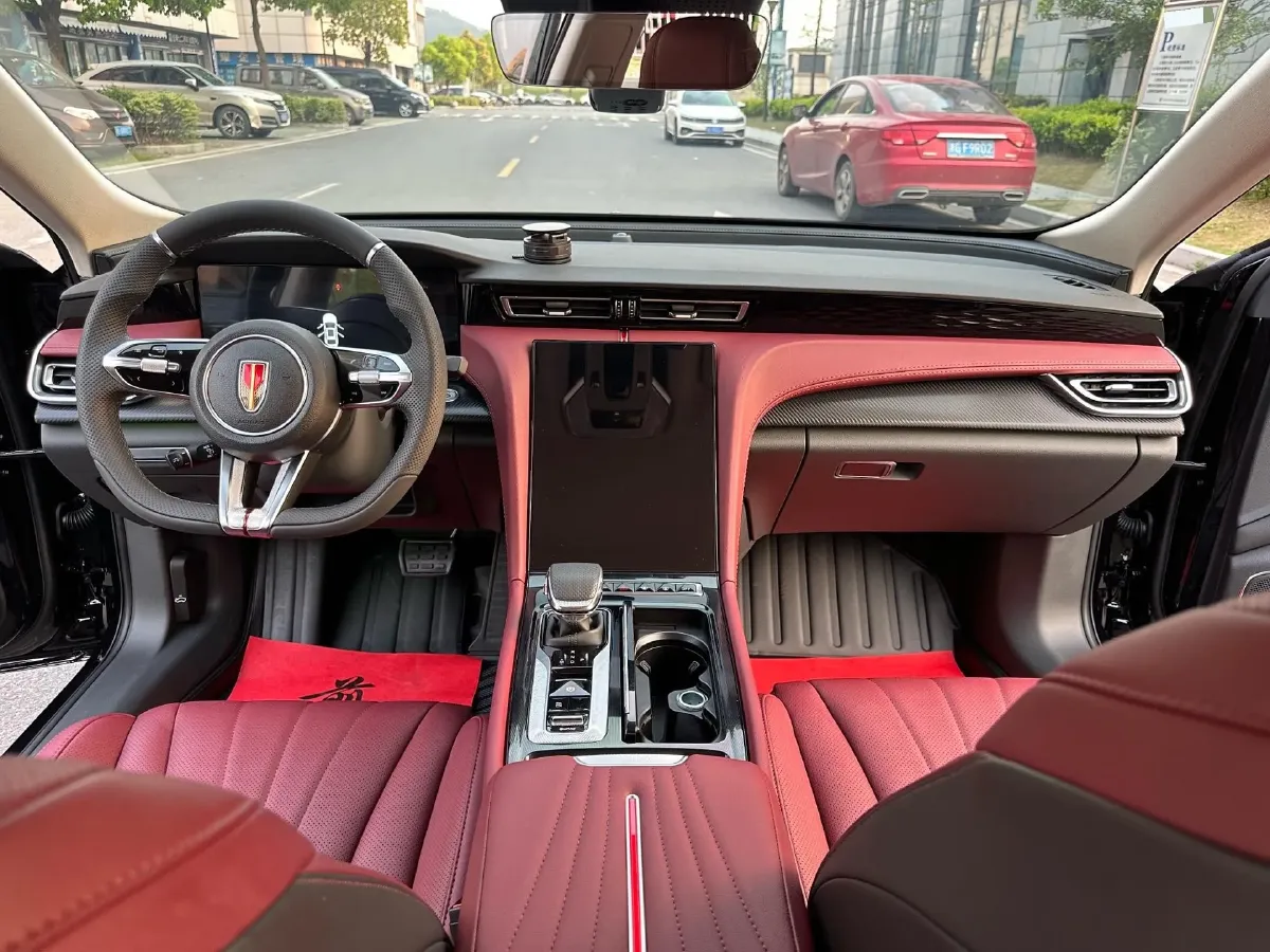 2025 HongQi H5 2.0T 224HP L4 8AT,autocango,china used car exporter,china ev exporter,chinese used car exporter,chinese used ev exporter