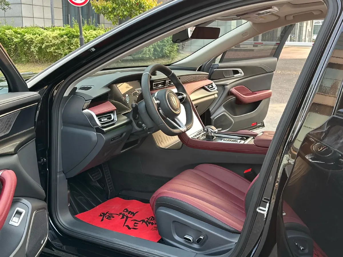 2025 HongQi H5 2.0T 224HP L4 8AT,autocango,china used car exporter,china ev exporter,chinese used car exporter,chinese used ev exporter