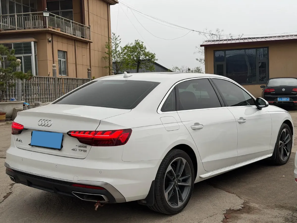 2020 Audi A4L 2.0T 190HP L4 7DCT,autocango,china used car exporter,china ev exporter,chinese used car exporter,chinese used ev exporter