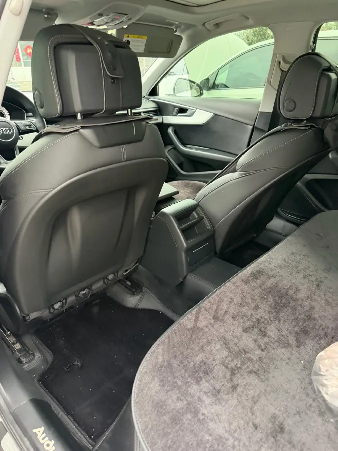 2020 Audi A4L 2.0T 190HP L4 7DCT,autocango,china used car exporter,china ev exporter,chinese used car exporter,chinese used ev exporter