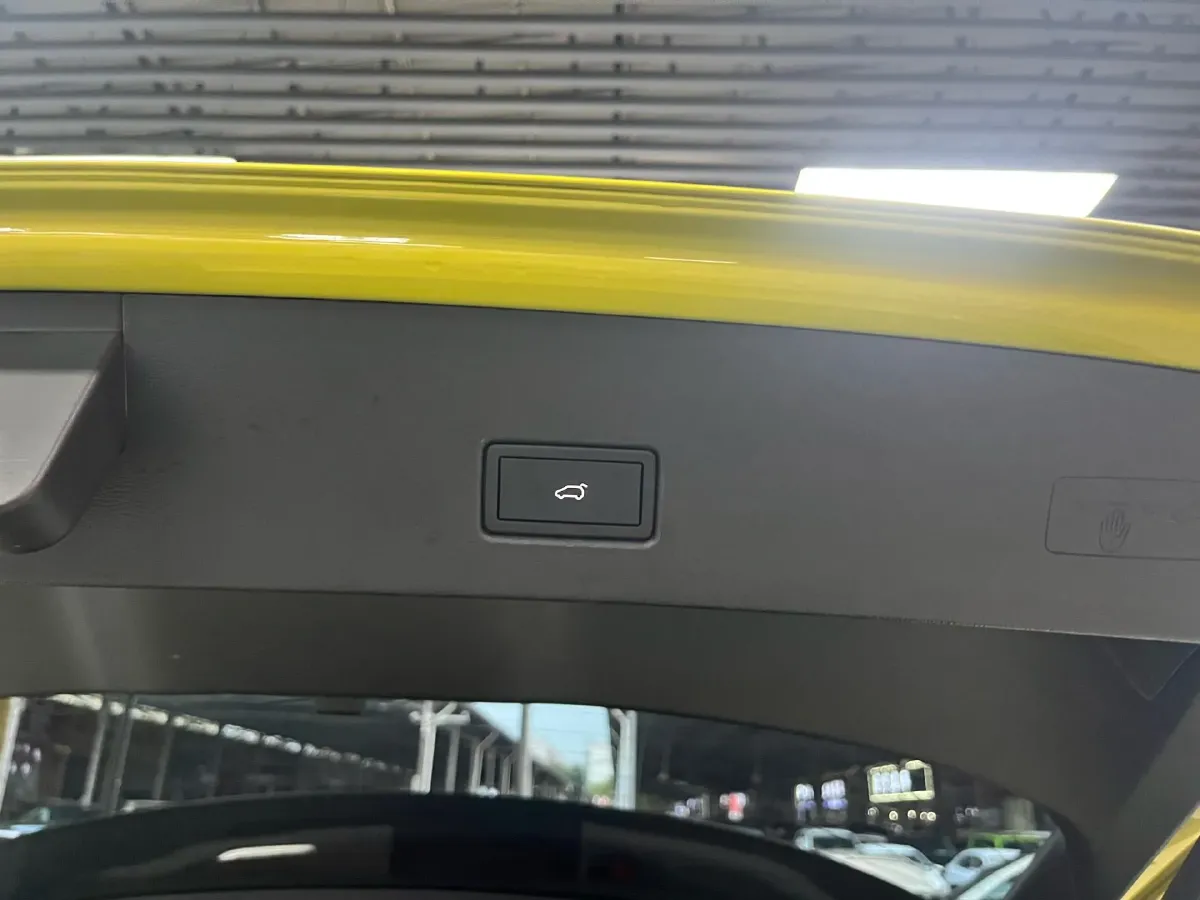 2023 Volkswagen T-Roc 1.5T 160HP L4 7DCT,autocango,china used car exporter,china ev exporter,chinese used car exporter,chinese used ev exporter