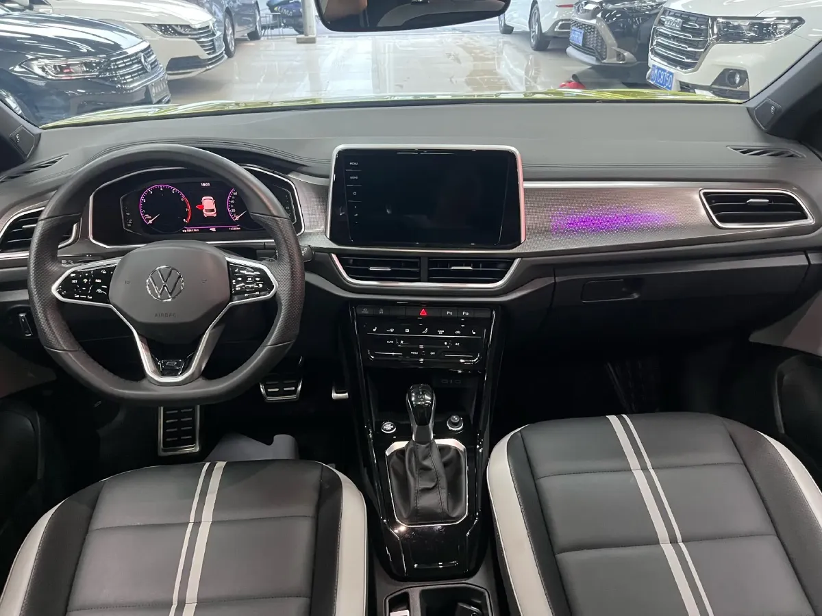 2023 Volkswagen T-Roc 1.5T 160HP L4 7DCT,autocango,china used car exporter,china ev exporter,chinese used car exporter,chinese used ev exporter