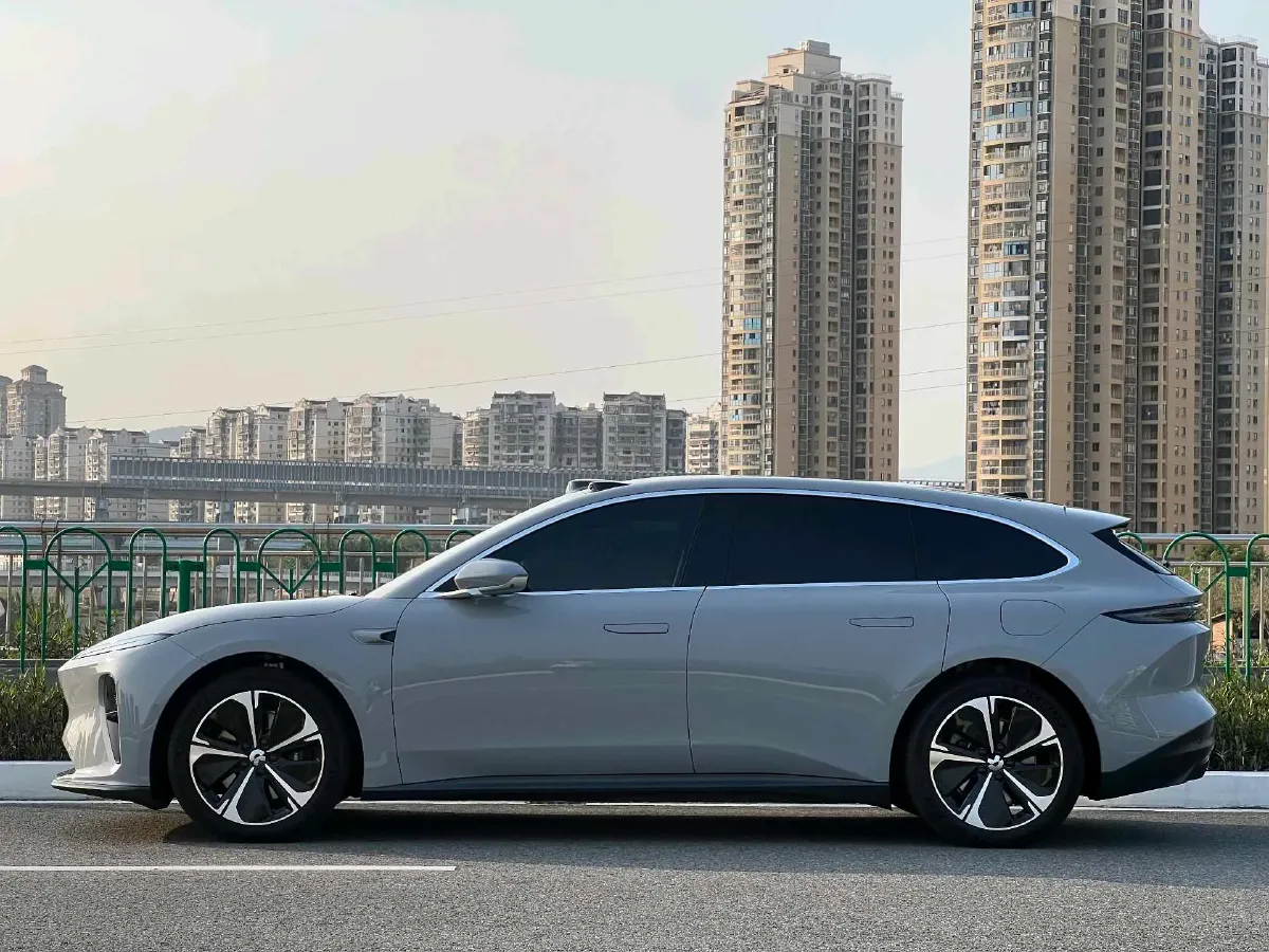 2024 NIO ET5T BEV 75KWH,autocango,china used car exporter,china ev exporter,chinese used car exporter,chinese used ev exporter