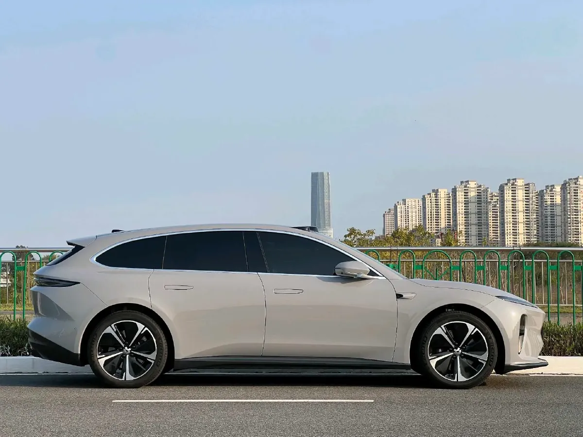 2024 NIO ET5T BEV 75KWH,autocango,china used car exporter,china ev exporter,chinese used car exporter,chinese used ev exporter