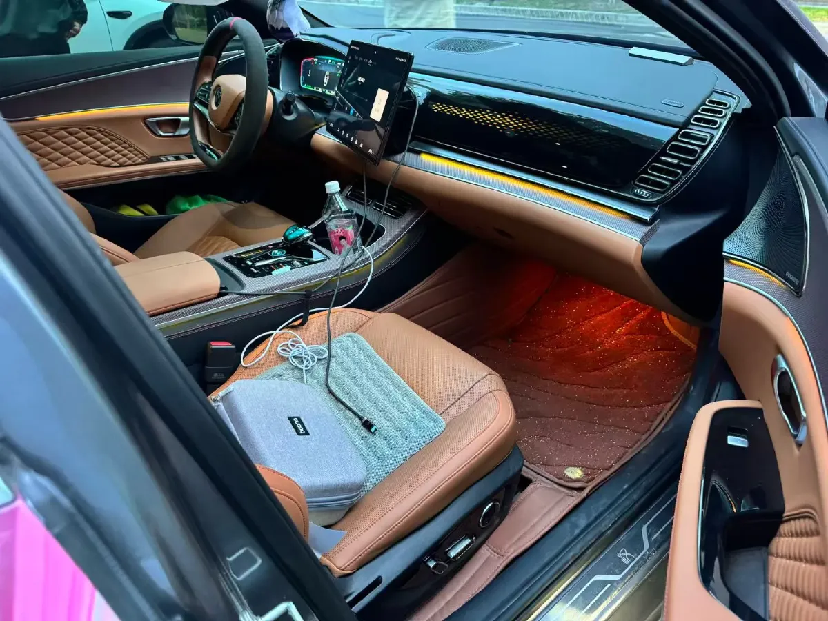 2022 Volkswagen Tiguan L 2.0T 186HP L4 7DCT,autocango,china used car exporter,china ev exporter,chinese used car exporter,chinese used ev exporter