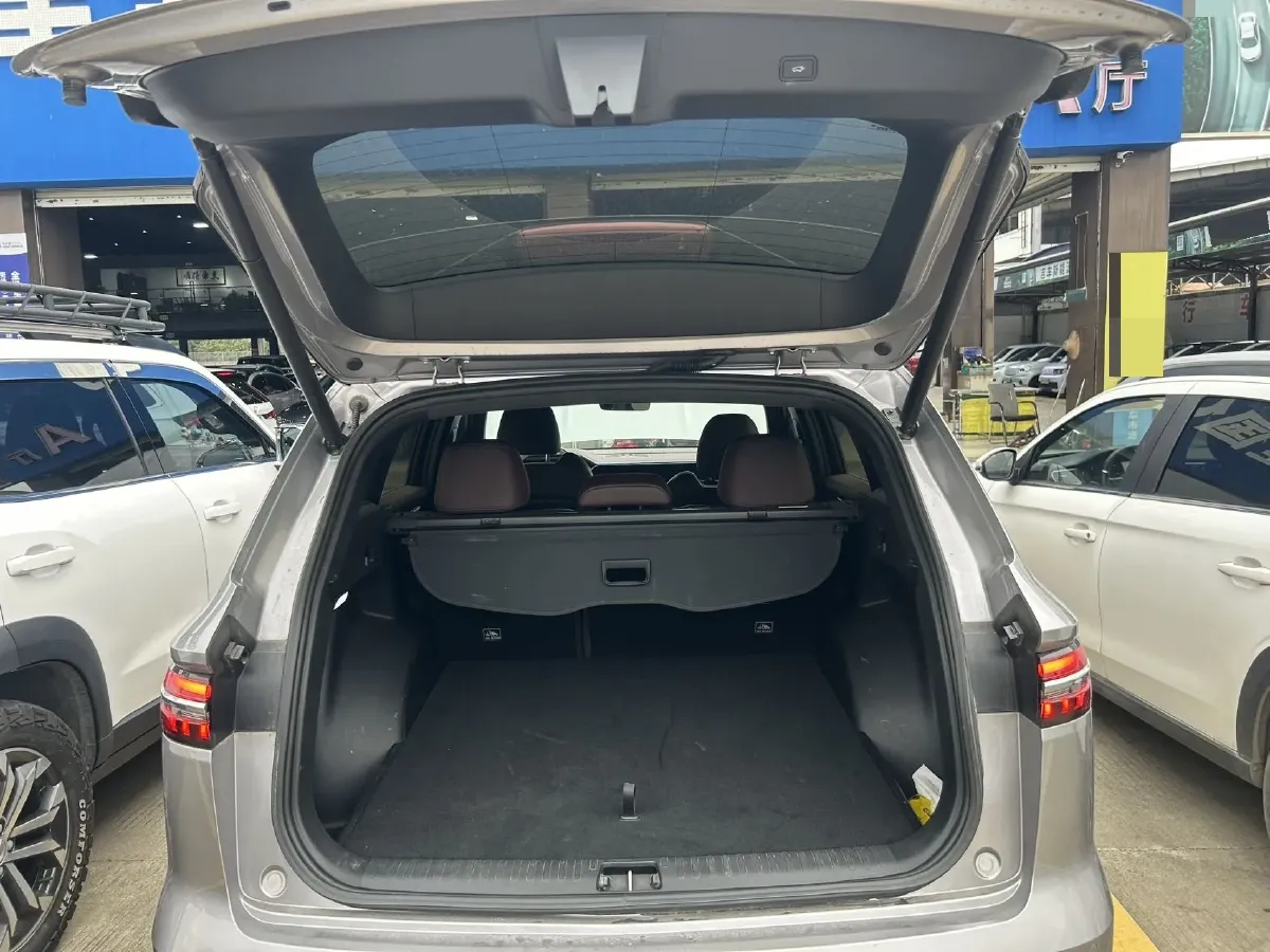 2021 Geely Monjaro 2.0T 218HP L4 7DCT,autocango,china used car exporter,china ev exporter,chinese used car exporter,chinese used ev exporter