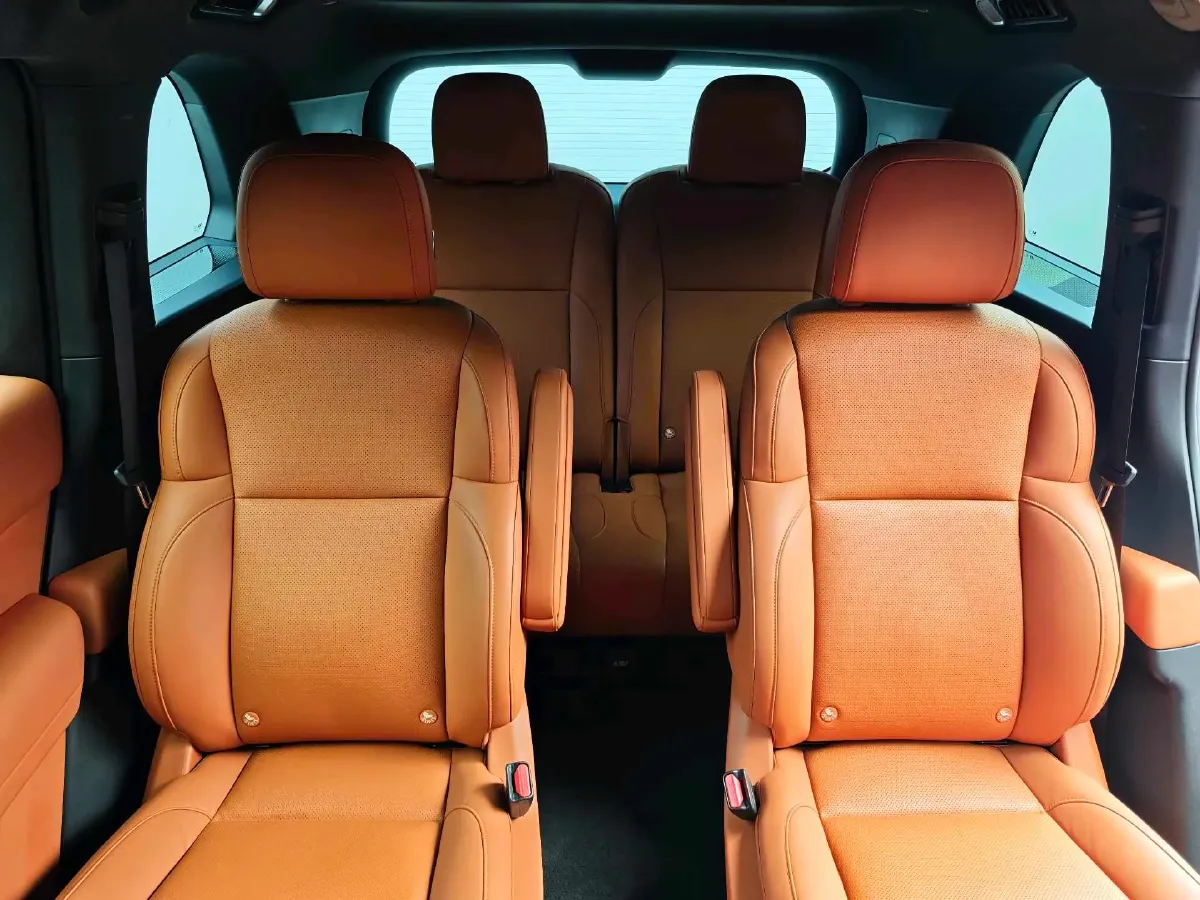 2023 Li L8 Range Extended 154HP REEV 40.9KWH,autocango,china used car exporter,china ev exporter,chinese used car exporter,chinese used ev exporter