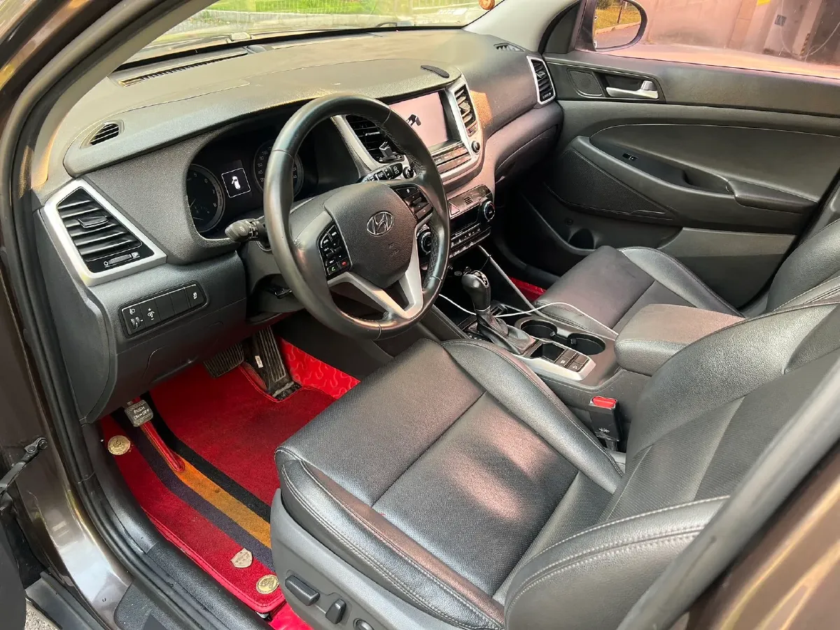 2018 Hyundai Tucson 1.6T 177HP L4 7DCT,autocango,china used car exporter,china ev exporter,chinese used car exporter,chinese used ev exporter