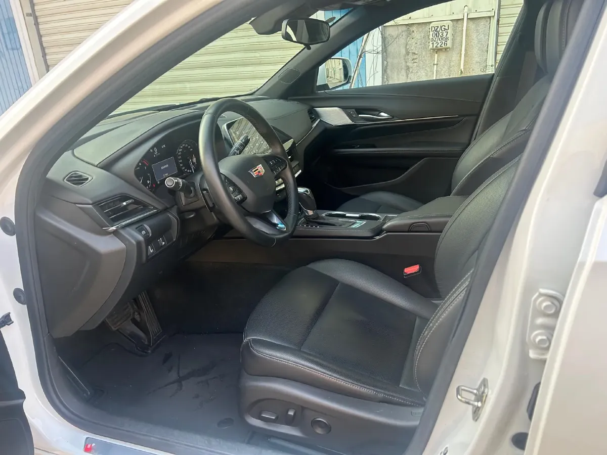 2023 Cadillac CT4 1.5T 211HP L4 8AT,autocango,china used car exporter,china ev exporter,chinese used car exporter,chinese used ev exporter
