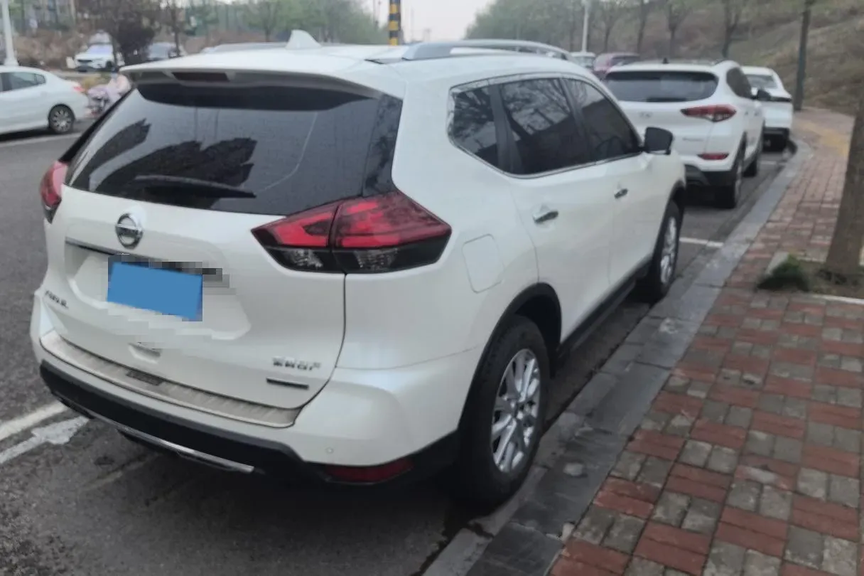 2020 Nissan X-Trail 2.0L 154HP L4 CVT,autocango,china used car exporter,china ev exporter,chinese used car exporter,chinese used ev exporter