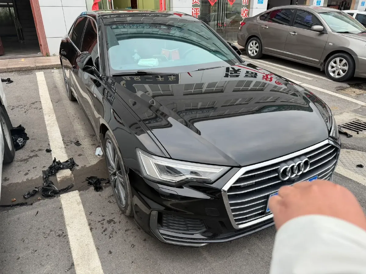 2021 Audi A6L 2.0T 224HP L4 7DCT,autocango,china used car exporter,china ev exporter,chinese used car exporter,chinese used ev exporter