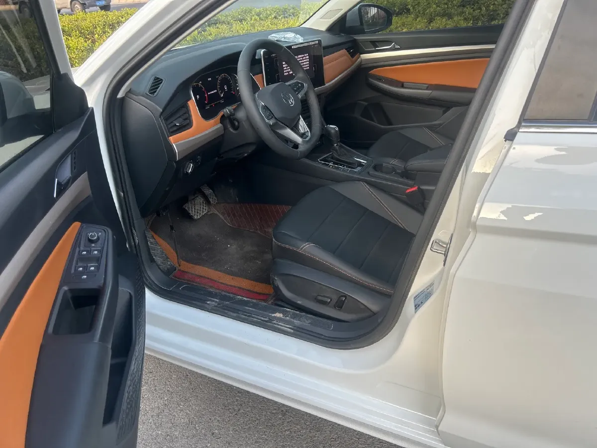 2024 Volkswagen Bora 1.2T 116HP L4 7DCT,autocango,china used car exporter,china ev exporter,chinese used car exporter,chinese used ev exporter