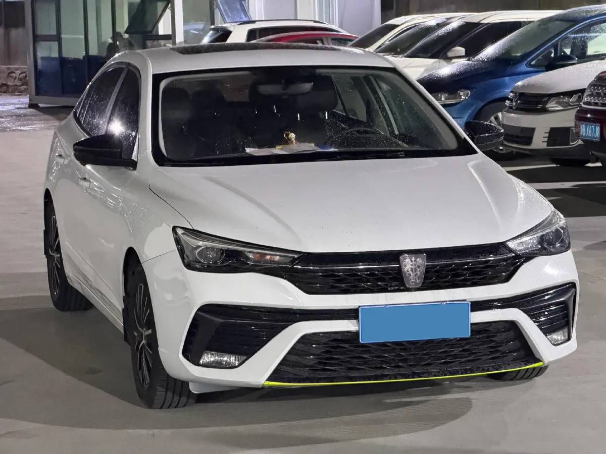 2021 Roewe i5 1.5L 120HP L4 CVT,autocango,china used car exporter,china ev exporter,chinese used car exporter,chinese used ev exporter