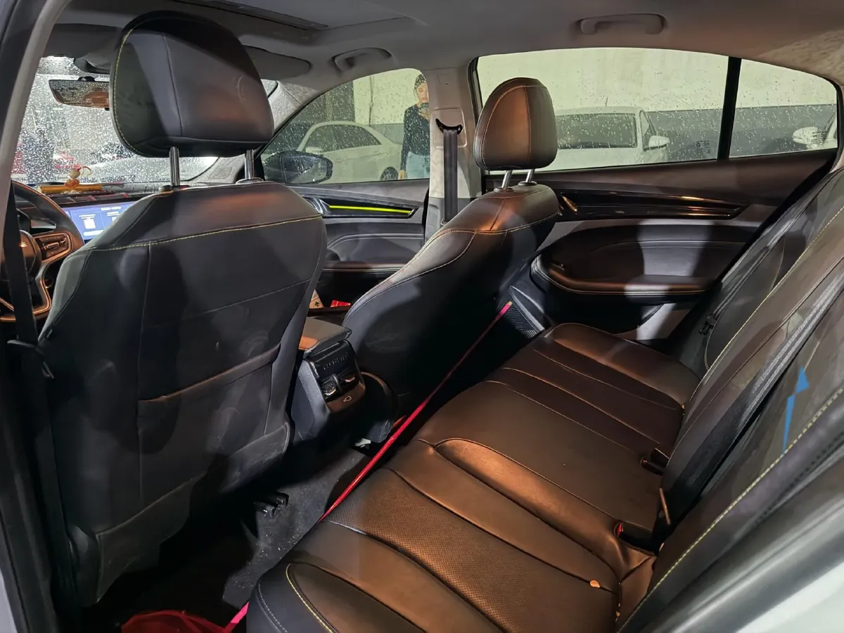 2021 Roewe i5 1.5L 120HP L4 CVT,autocango,china used car exporter,china ev exporter,chinese used car exporter,chinese used ev exporter