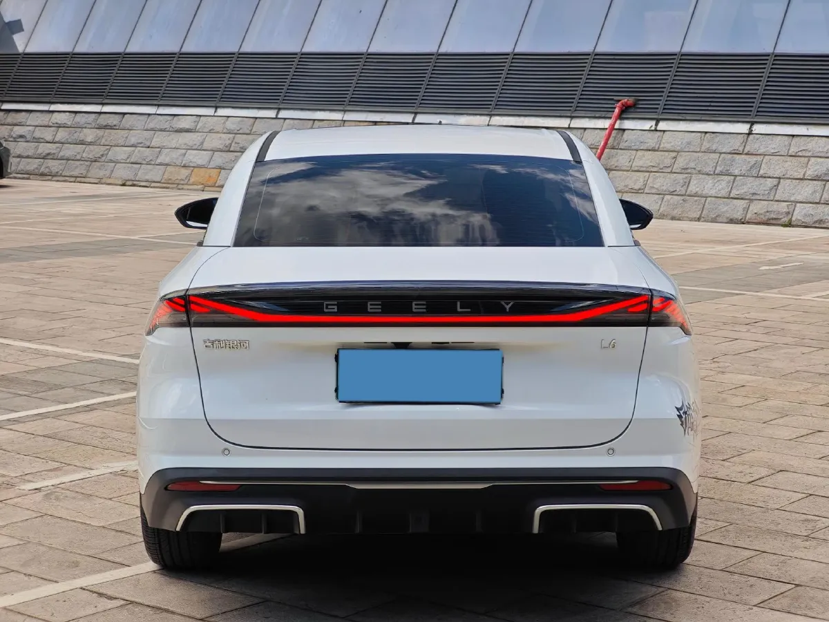 2023 Geely Galaxy L6 1.5T 163HP L4 3DHT PHEV,autocango,china used car exporter,china ev exporter,chinese used car exporter,chinese used ev exporter