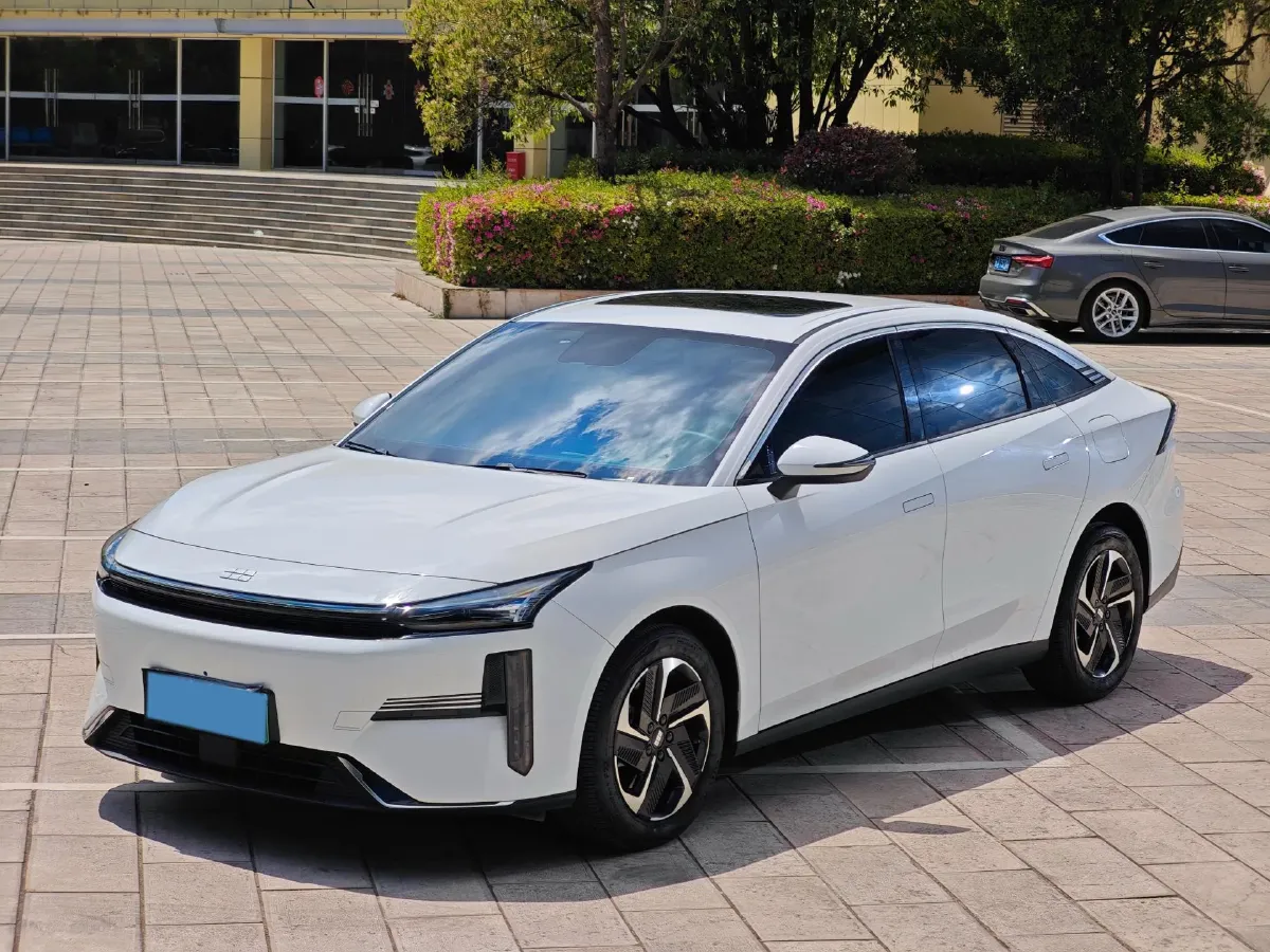 2023 Geely Galaxy L6 1.5T 163HP L4 3DHT PHEV,autocango,china used car exporter,china ev exporter,chinese used car exporter,chinese used ev exporter