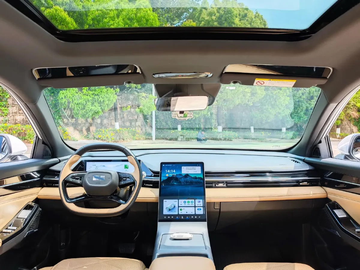 2023 Geely Galaxy L6 1.5T 163HP L4 3DHT PHEV,autocango,china used car exporter,china ev exporter,chinese used car exporter,chinese used ev exporter