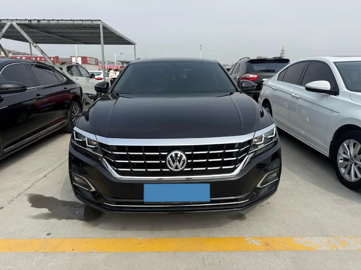 2019 Skoda Kodiak 2.0T 186HP L4 7DCT,autocango,china used car exporter,china ev exporter,chinese used car exporter,chinese used ev exporter