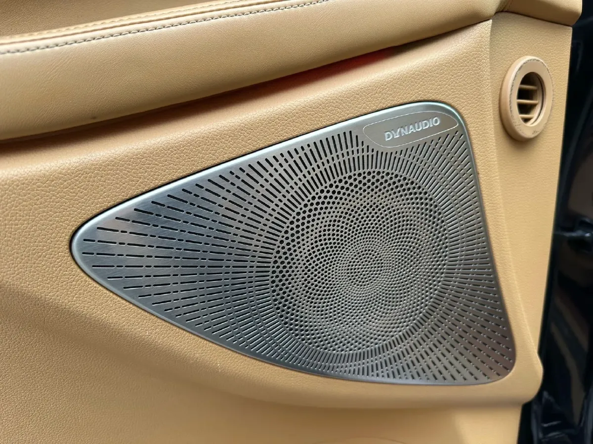 2022 Voyah Dream 1.5T 136HP L4 PHEV 25.57KWH,autocango,china used car exporter,china ev exporter,chinese used car exporter,chinese used ev exporter