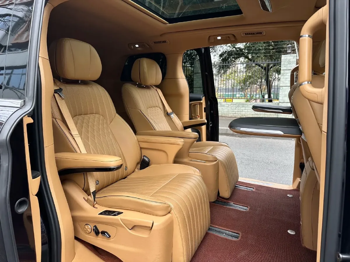 2022 Voyah Dream 1.5T 136HP L4 PHEV 25.57KWH,autocango,china used car exporter,china ev exporter,chinese used car exporter,chinese used ev exporter