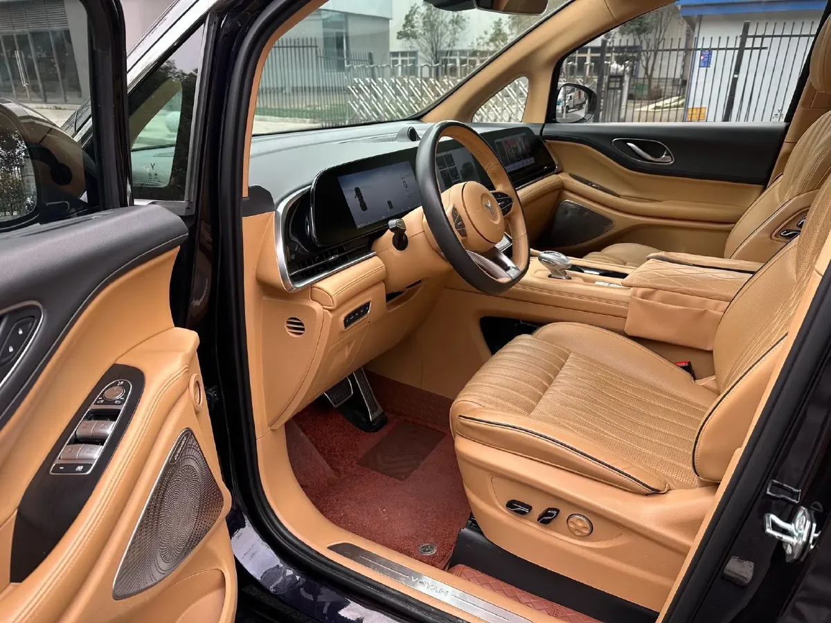 2022 Voyah Dream 1.5T 136HP L4 PHEV 25.57KWH,autocango,china used car exporter,china ev exporter,chinese used car exporter,chinese used ev exporter